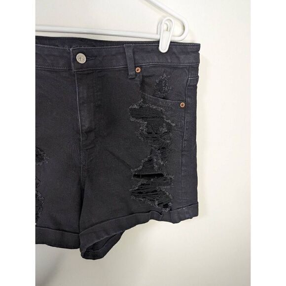 American Eagle Stretch Mom Short Black Destroyed Jean Shorts - Size 16 - Picture 4 of 9